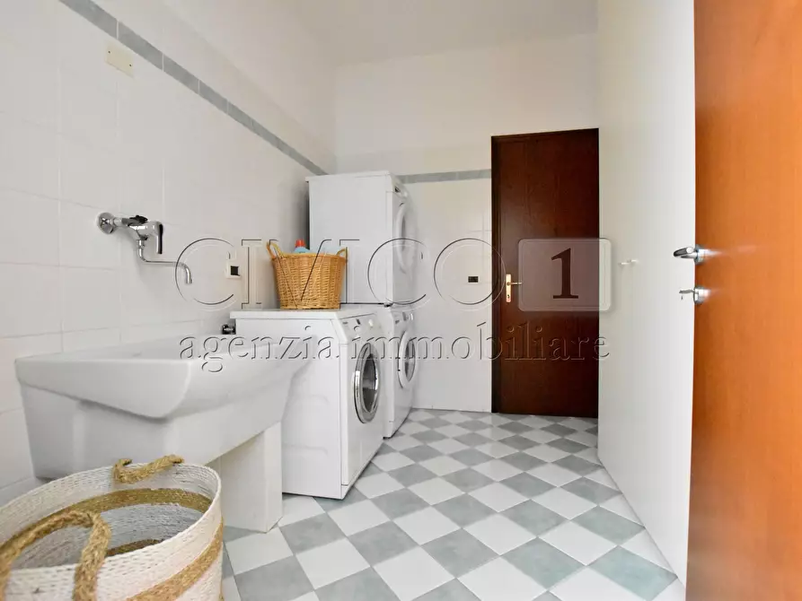 Immagine 37 di Villa in vendita  in Via Bolzano a Saonara