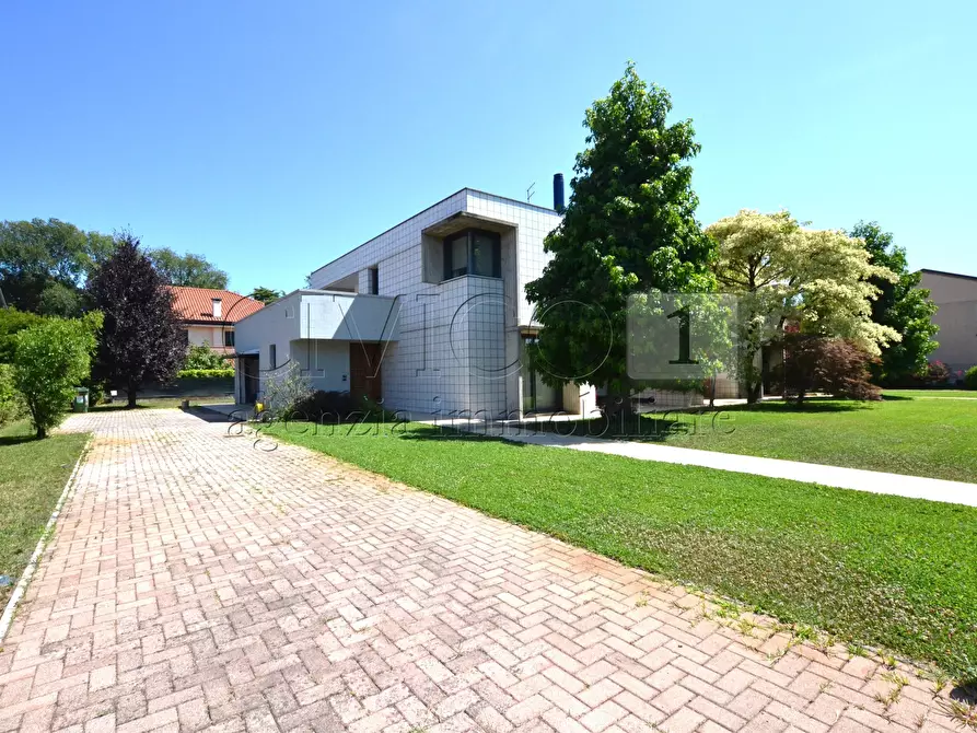 Immagine 6 di Casa bifamiliare in vendita  in via deledda 13 a Selvazzano Dentro