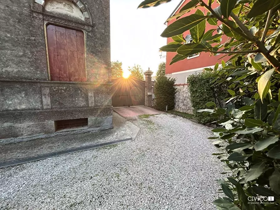 Immagine 3 di Villa in vendita  in Via Garibaldi 37 a Noventa Vicentina