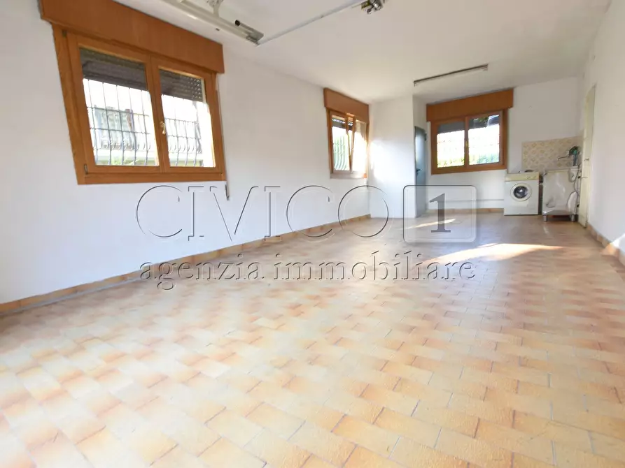 Immagine 15 di Villa in vendita  a Padova