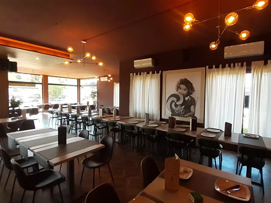 Immagine 19 di Bar / Ristorante in vendita  in statale 32 a Pombia