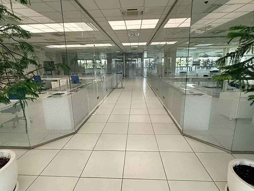 Immagine 4 di Ufficio in affitto  in Via Sempione 30 a Vergiate
