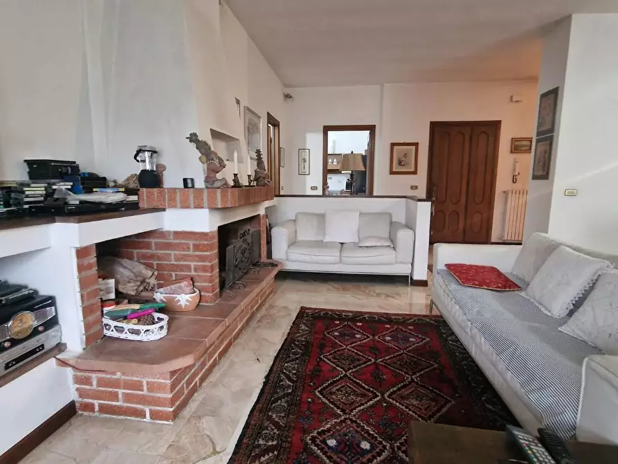 Immagine 2 di Casa bifamiliare in vendita  in Via Interna Sarzanello 252 a Sarzana
