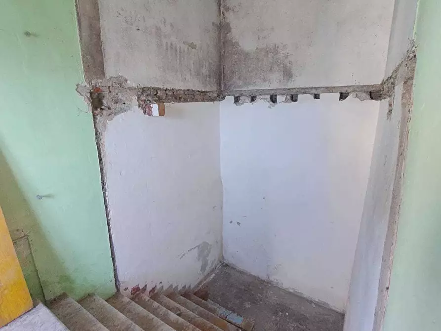 Immagine 10 di Terratetto in vendita  in Piazza Gino Menconi 12 a Carrara