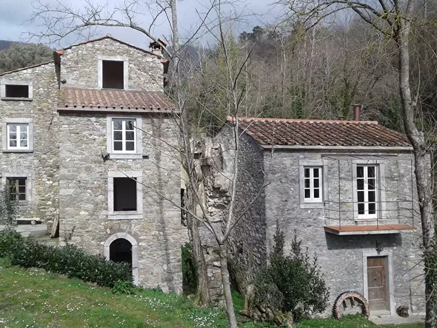 Immagine 4 di Rustico / casale in vendita  in Via Molino del Piano 1 a Castelnuovo Magra