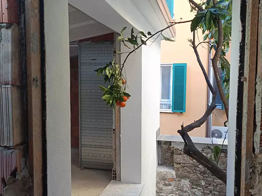 Immagine 2 di Casa indipendente in vendita  in sarzana a Sarzana