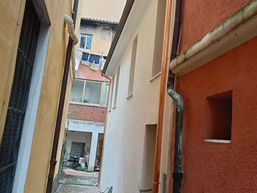 Immagine 21 di Casa indipendente in vendita  in sarzana a Sarzana