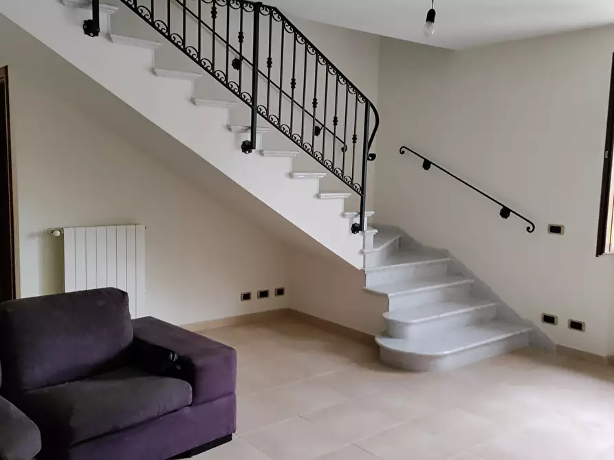 Immagine 4 di Casa semindipendente in vendita  in Via Gragnola a Castelnuovo Magra