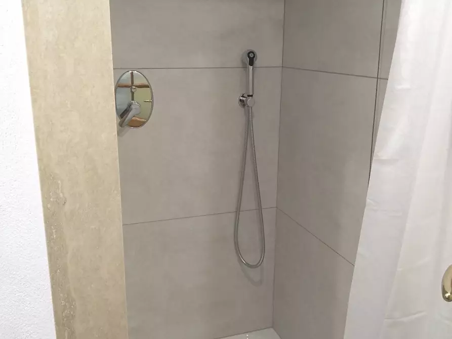 Immagine 21 di Casa semindipendente in vendita  in Piazza della Chiesa 15 a Ortonovo