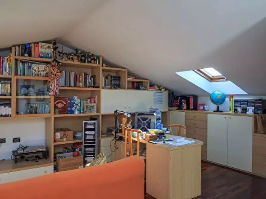 Immagine 17 di Casa semindipendente in vendita  in Viale XX Settembre 25 a Carrara