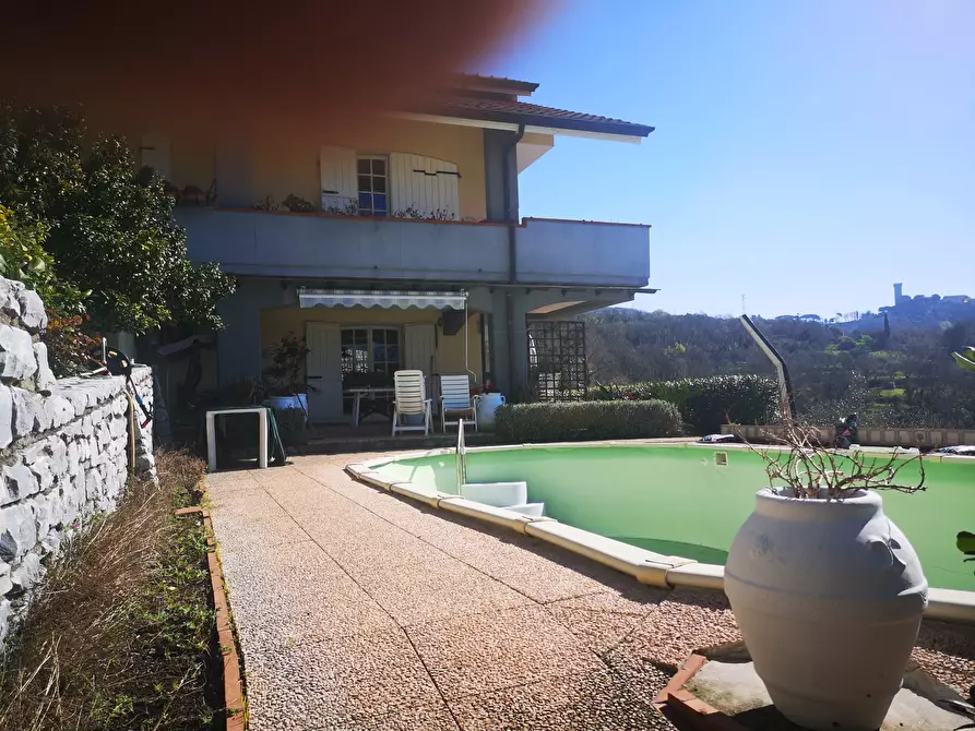 Immagine 14 di Villa in vendita  in Via Montecchio 70 a Castelnuovo Magra