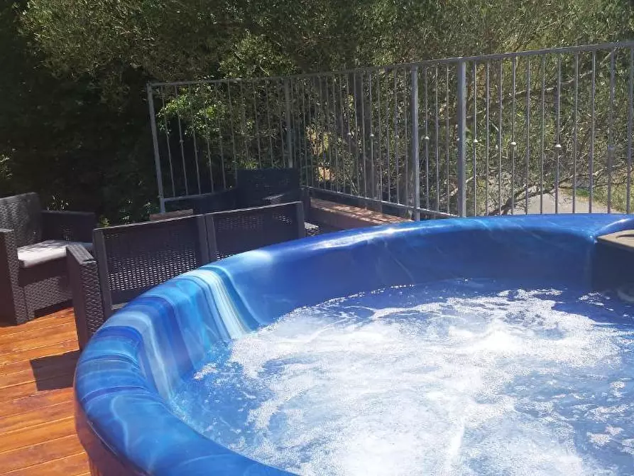 Immagine 38 di Villa in vendita  in Via dei Pini 9 a Castelnuovo Magra