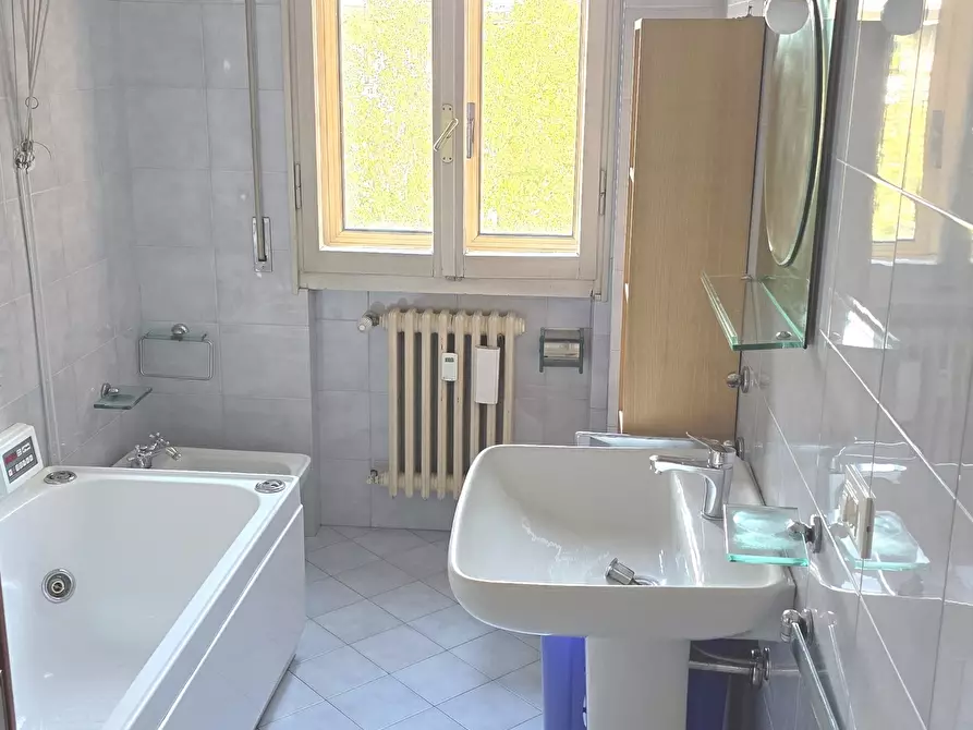 Immagine 18 di Quadrilocale in affitto  a Bologna