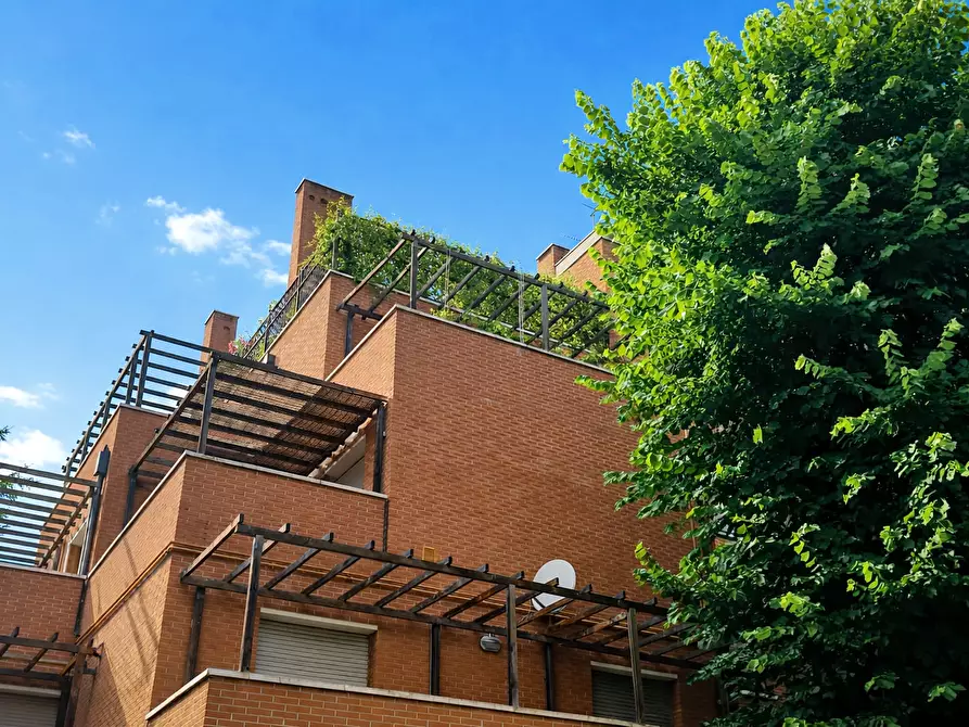 Immagine 1 di Loft/Open space in affitto  a Bologna