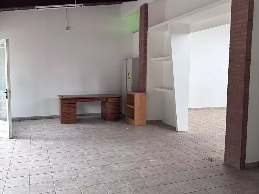 Immagine 5 di Locale commerciale in vendita  in VIA SABAUDIA 170 a San Felice Circeo