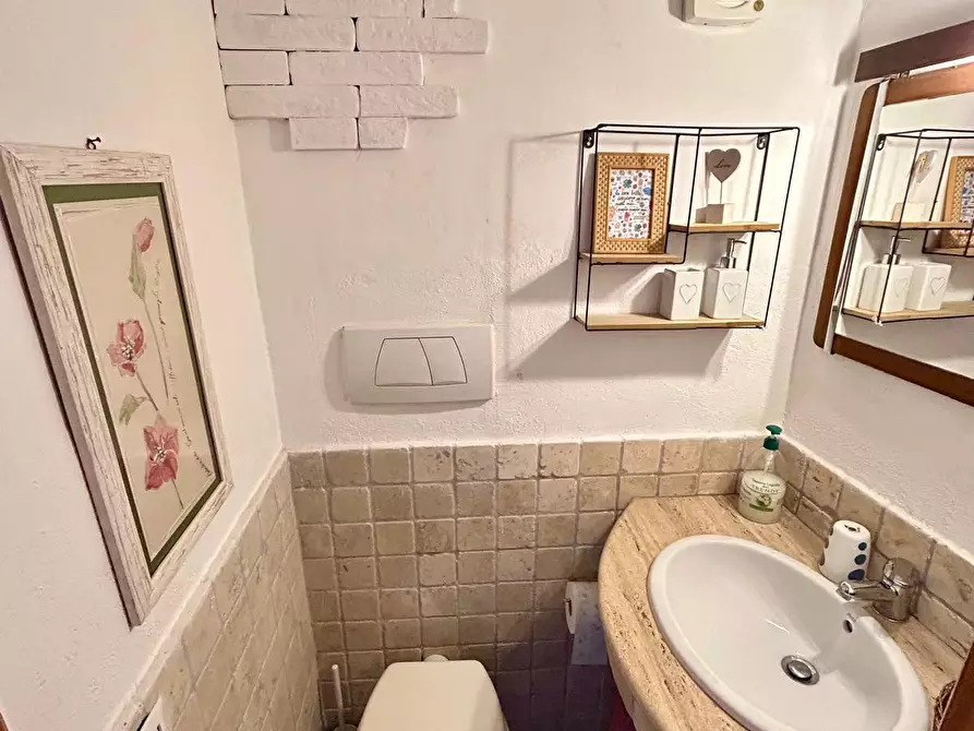 Immagine 13 di Appartamento in vendita  in centro storico a San Felice Circeo
