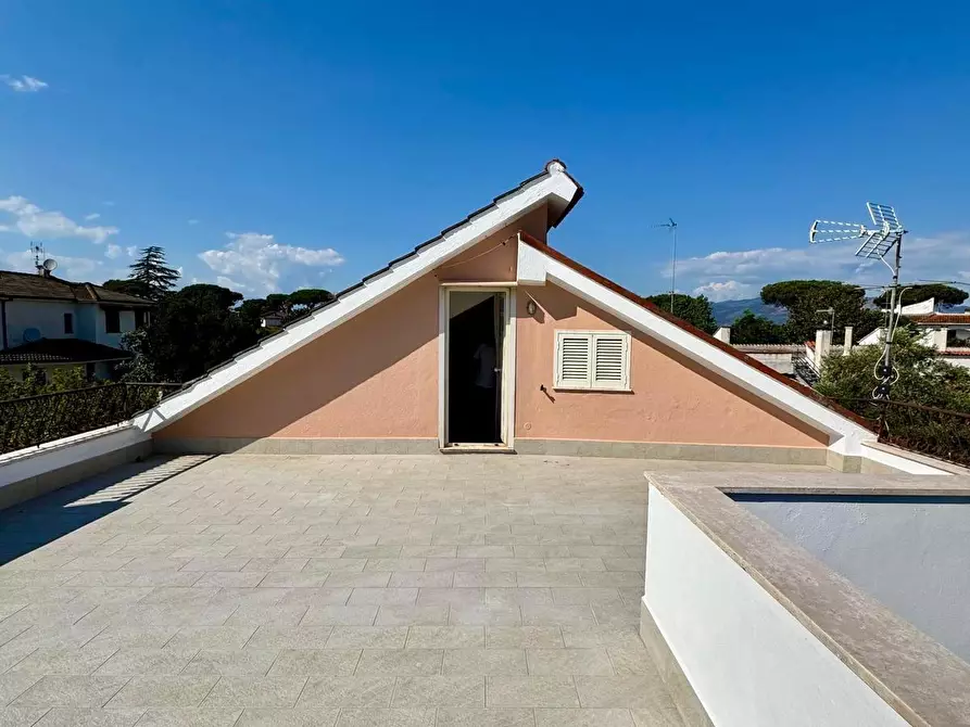 Immagine 10 di Villa in vendita  in Via Mediana Vecchia a San Felice Circeo