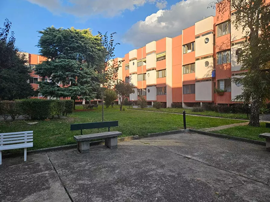 Immagine 1 di Quadrilocale in vendita  in Via Aldo Moro 2 a Beinasco