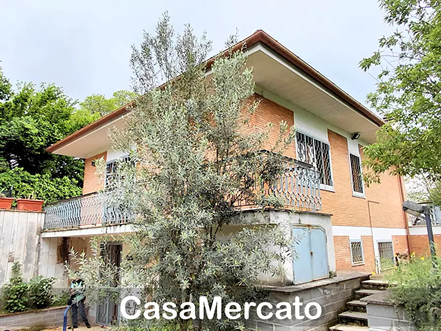 Immagine 1 di Appartamento in vendita  in Delle Rose a Rocca Di Papa