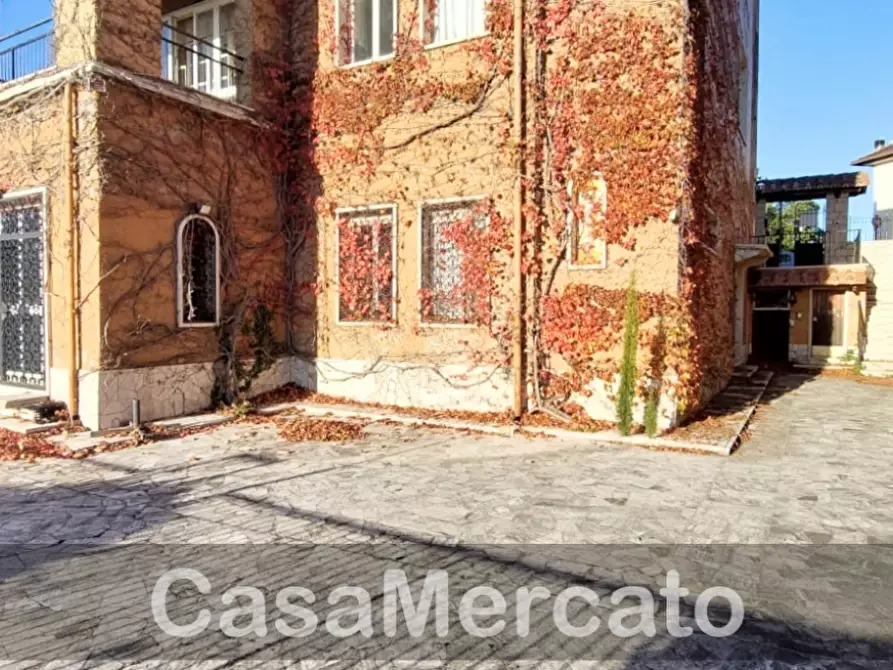 Immagine 1 di Trilocale in vendita  in Viale Spaventa a Rocca Di Papa