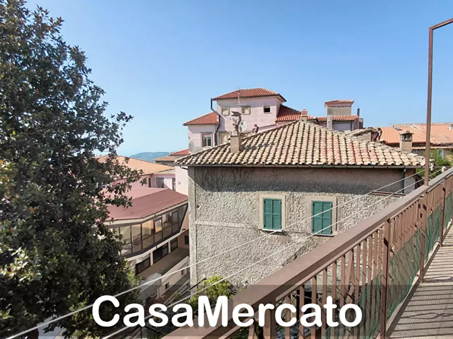 Immagine 16 di Trilocale in vendita  a Rocca Di Papa