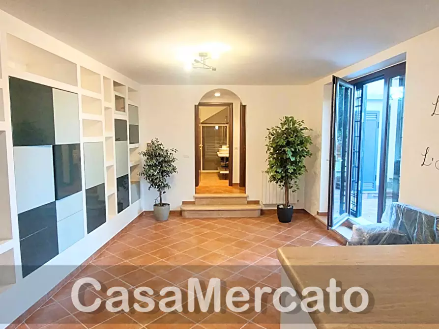 Immagine 1 di Bilocale in vendita  in Via PIO XI a Castel Gandolfo