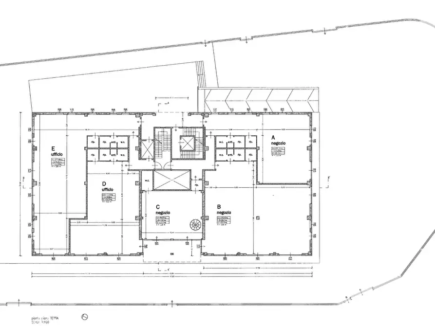 Immagine 45 di Palazzo in vendita  a Spinetoli