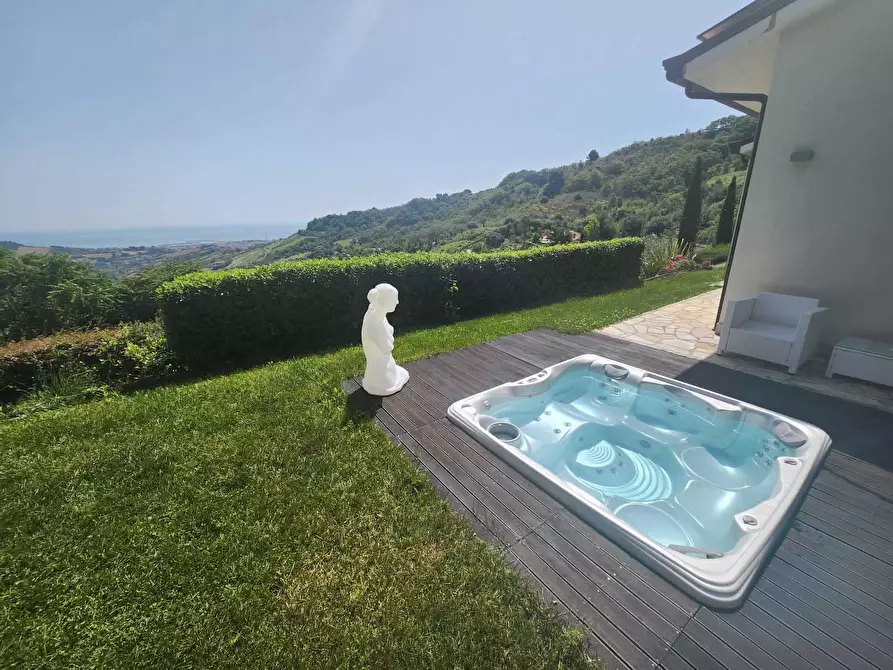 Immagine 65 di Casa indipendente in vendita  a San Benedetto Del Tronto