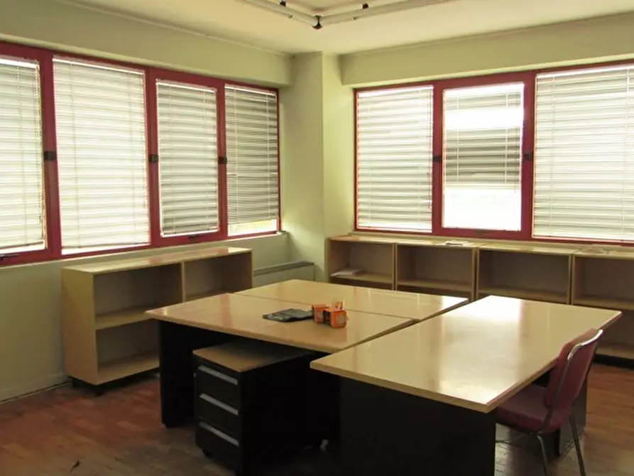 Immagine 12 di Ufficio in vendita  in VIA OTTONI 17 a Matelica