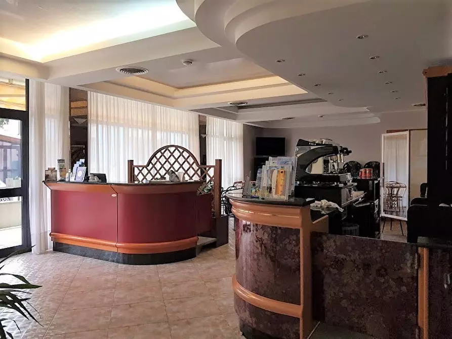 Immagine 3 di Albergo/B&B/Residence in vendita  a Tortoreto