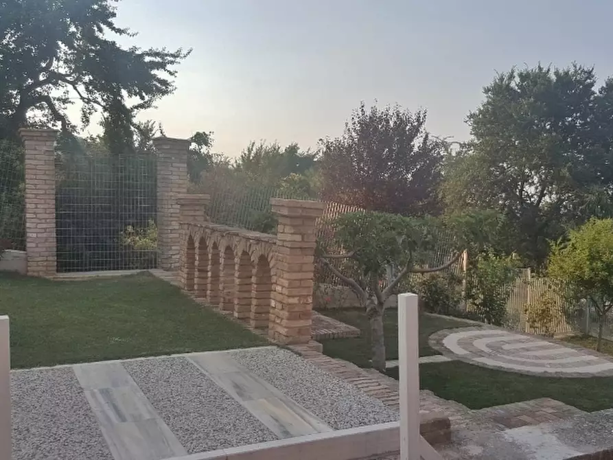 Immagine 14 di Villa in vendita  a Tortoreto