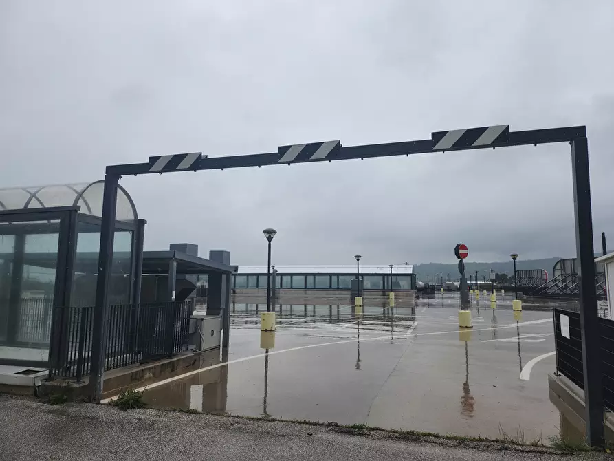 Immagine 32 di Palazzo in vendita  a Colonnella