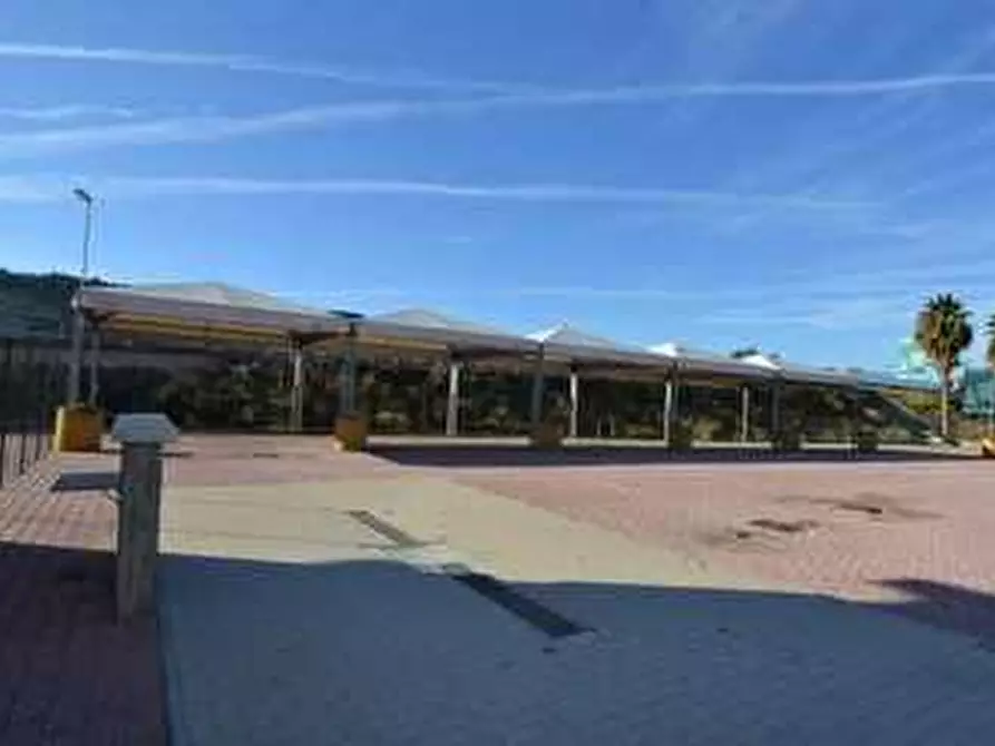 Immagine 6 di Locale commerciale in affitto  a San Benedetto Del Tronto