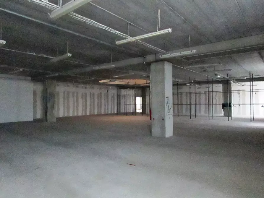 Immagine 1 di Capannone industriale in vendita  in VIA LUIGI EINUDI a Civitanova Marche