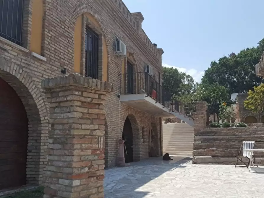 Immagine 21 di Villa in vendita  a Tortoreto