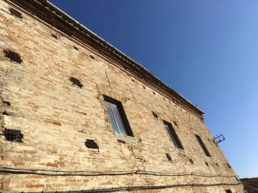 Immagine 10 di Laboratorio in vendita  a Montegiorgio