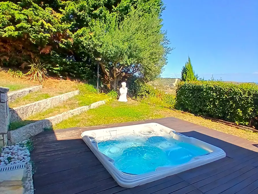 Immagine 65 di Villa in vendita  a San Benedetto Del Tronto