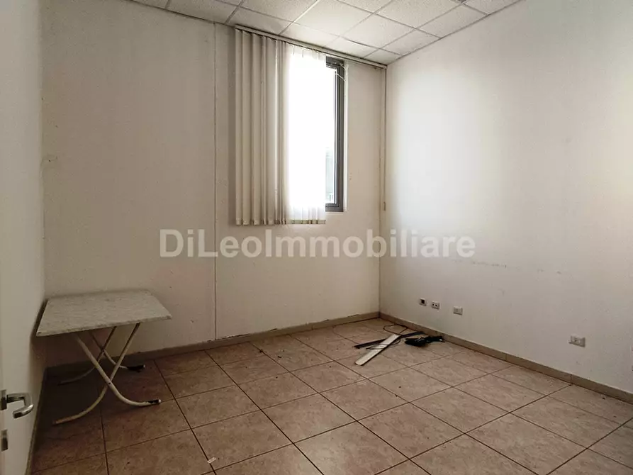 Immagine 11 di Attività artigianale in vendita  a Ascoli Piceno