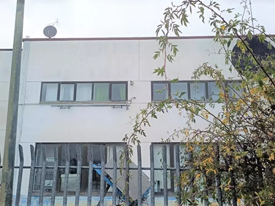 Immagine 8 di Capannone industriale in vendita  in Strada Statale 17 a Barisciano
