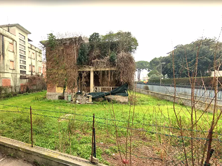 Immagine 1 di Casa indipendente in vendita  a Rimini