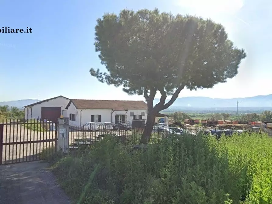 Immagine 2 di Capannone industriale in affitto  a Fiano Romano