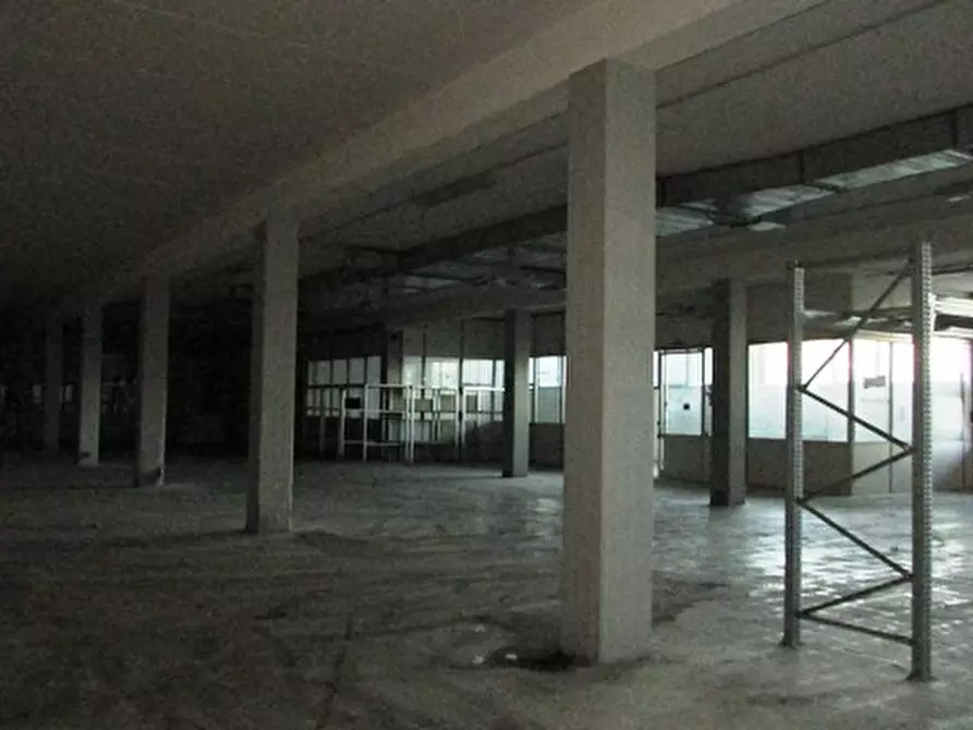 Immagine 45 di Capannone industriale in affitto  in Via Leonardo Da Vinci a San Benedetto Del Tronto