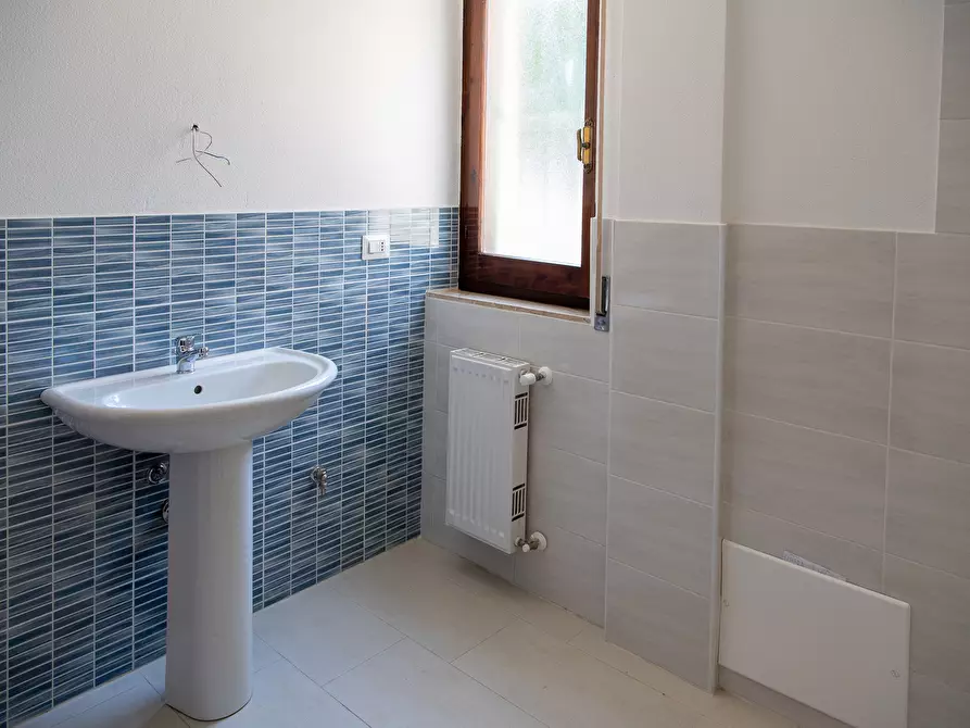 Immagine 17 di Ufficio in affitto  a Quartu Sant'elena