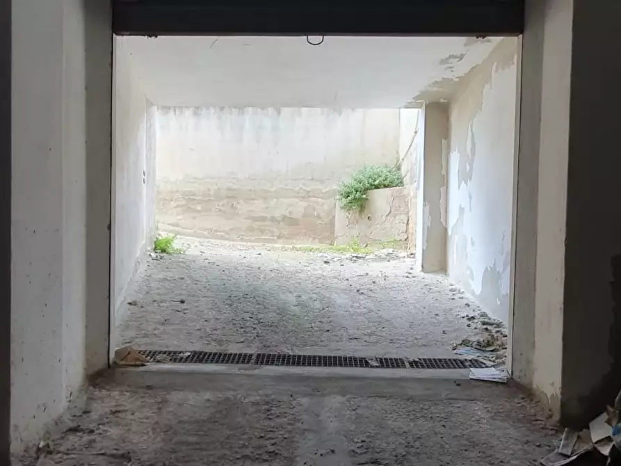 Immagine 16 di Garage in vendita  a Quartucciu