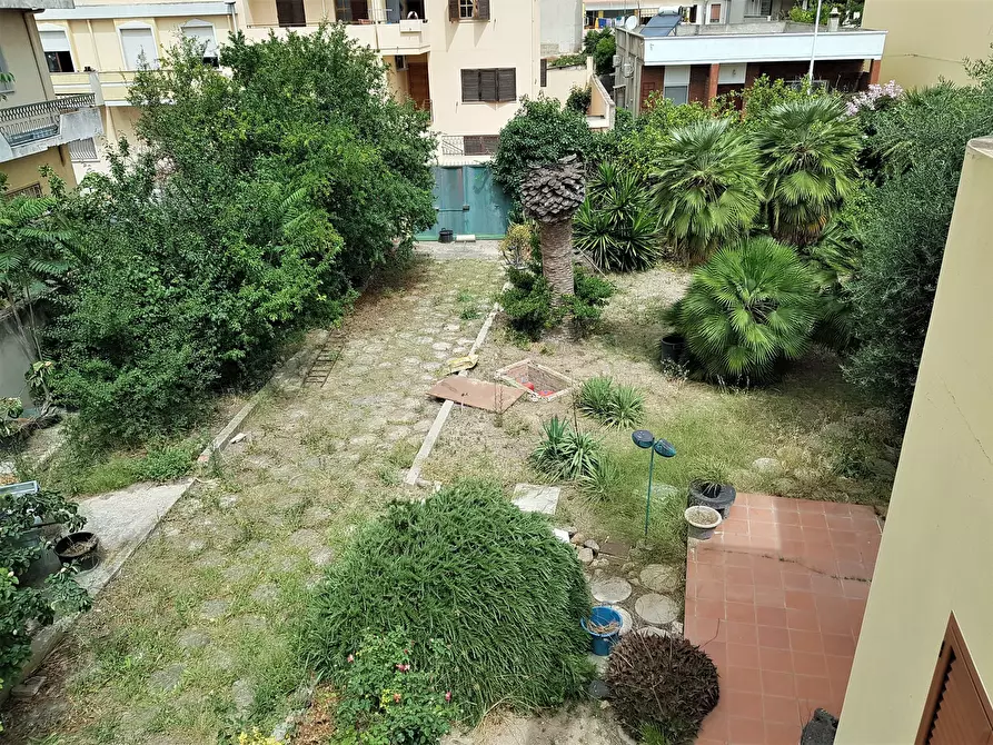 Immagine 34 di Casa bifamiliare in vendita  a Quartu Sant'elena