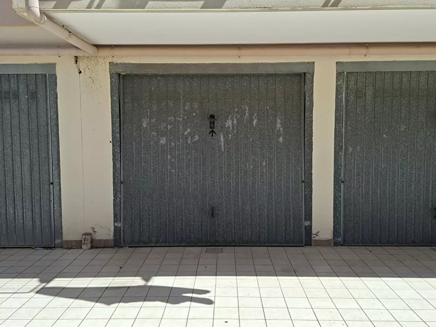 Immagine 2 di Garage in vendita  a Quartucciu
