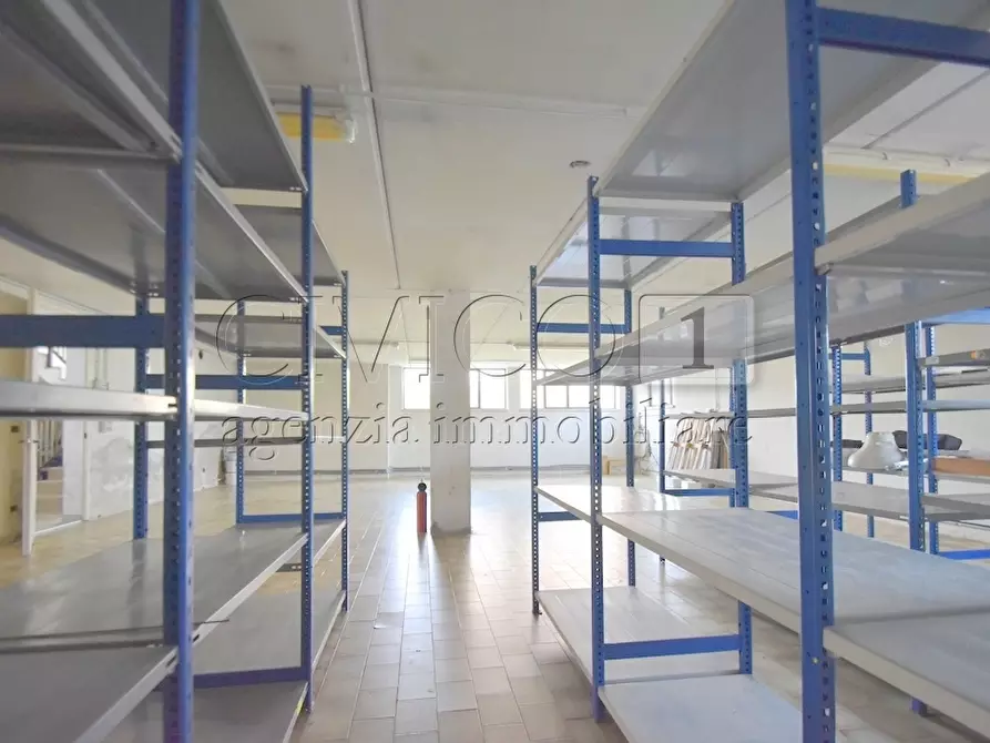 Immagine 12 di Attività commerciale in affitto  in Via Italia Unita 1 a Torri Di Quartesolo