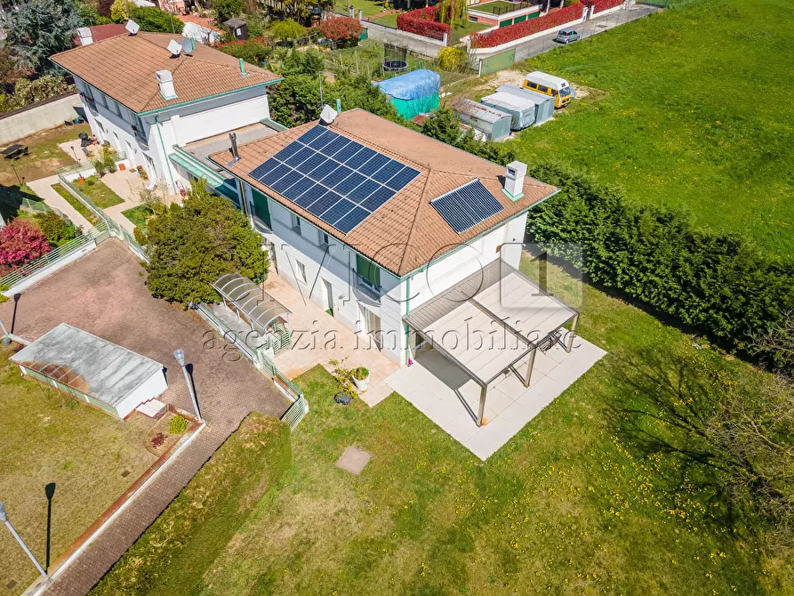 Immagine 48 di Casa bifamiliare in vendita  a Vicenza