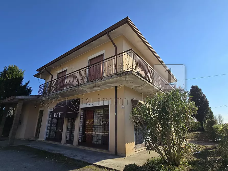 Immagine 1 di Casa indipendente in vendita  in via Veneto 52 a Castegnero