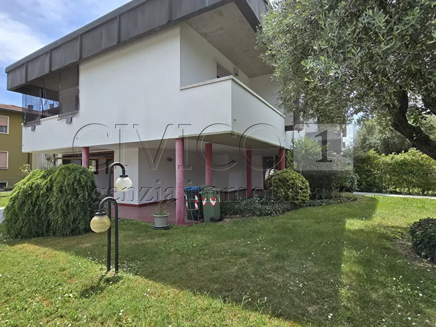 Immagine 36 di Casa bifamiliare in vendita  a Torri Di Quartesolo